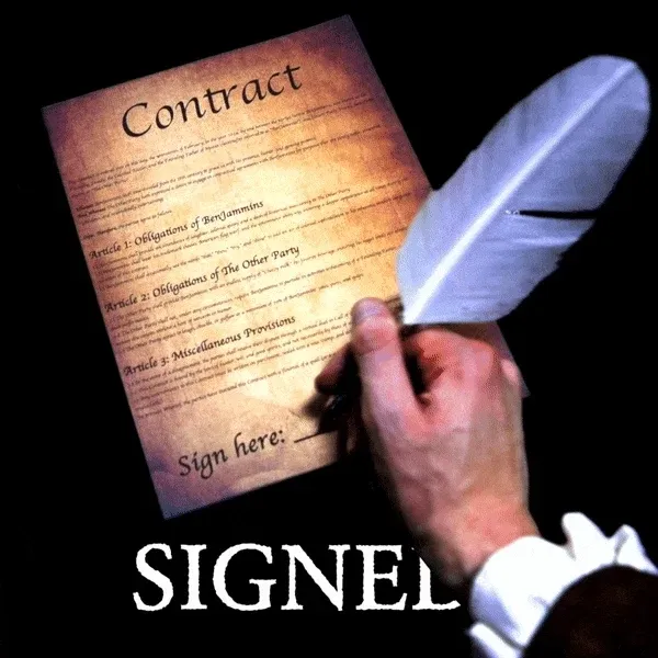 cliente firmando contrato - experiencia de cliente optima